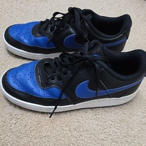 NIKE 🏀 Court Vision Low Black and Blue Sneakers - Men's Size 8.5